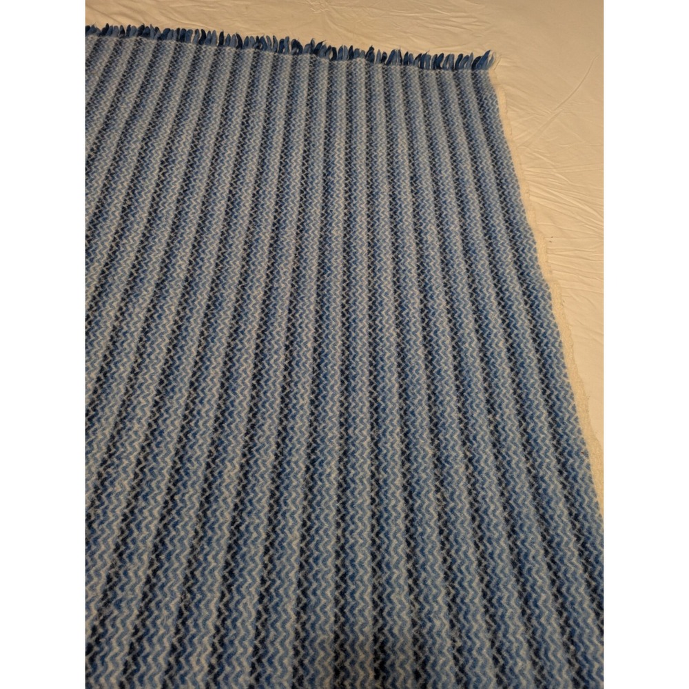 Klippan 100% Lambs Wool Chevron‎ Blue Throw Blanket 114 x 134cm Made in Latvia - Picture 3 of 7